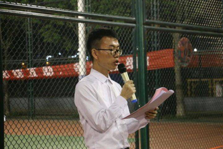 跪谢养母的襄阳少年,高考467分的背后 跪谢养母的襄阳少年,高考467分的背后