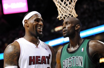 NBA凯尔特人vs热火比赛时间,绿军复仇战还是热火逆袭?这赛程你得盯紧了 NBA凯尔特人vs热火比赛时间,绿军复仇战还是热火逆袭?这赛程你得盯紧了