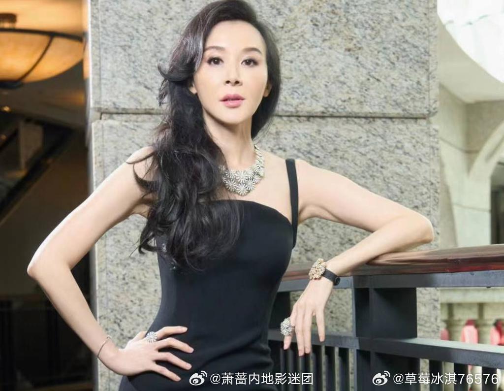 萧蔷获年度乘风精神奖，勇往直前的力量