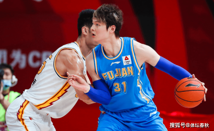 王哲林为什么转会上海,一个顶级中锋的南下抉择 王哲林为什么转会上海,一个顶级中锋的南下抉择