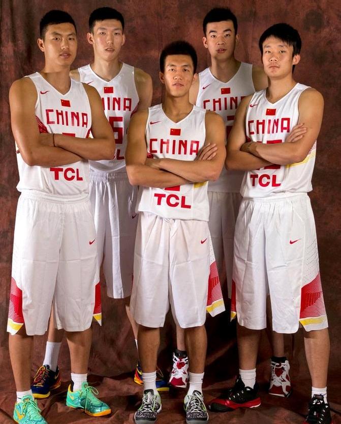 现在中国男篮最强五人，这阵容你服不服？