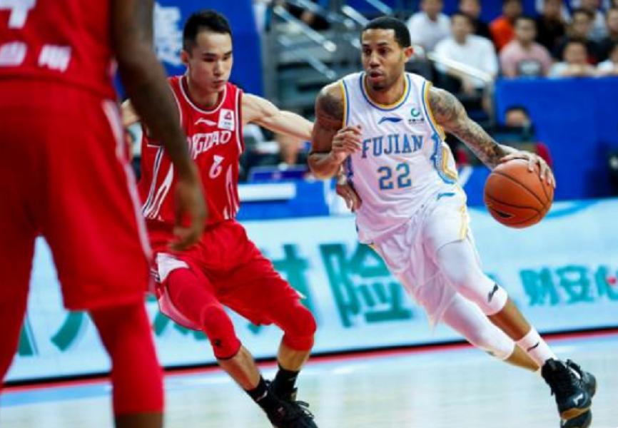 中国有几个人进入NBA？聊聊那些在篮球最高殿堂留下足迹的中国球员