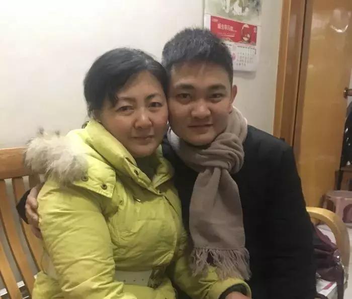 女子发现孩子非现任亲生状告前任索赔,法律与情感的交织 女子发现孩子非现任亲生状告前任索赔,法律与情感的交织