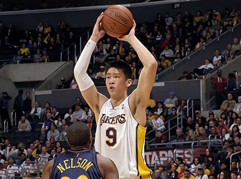 孙悦在湖人穿几号?这位中国后卫的NBA球衣号码背后藏着多少故事 孙悦在湖人穿几号?这位中国后卫的NBA球衣号码背后藏着多少故事