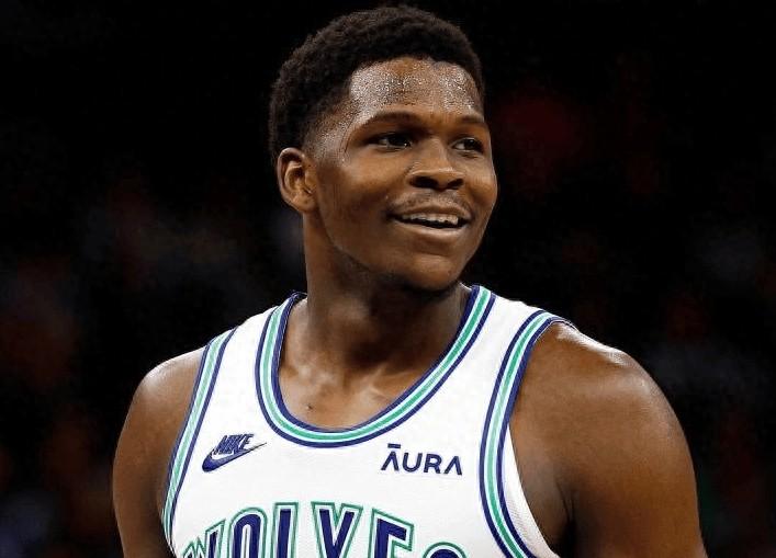 NBA防守三秒哪一年?聊聊这个让大个子又爱又恨的规则 NBA防守三秒哪一年?聊聊这个让大个子又爱又恨的规则